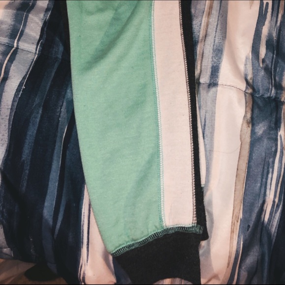 Super Comfy Aeropostale Joggers - Picture 3 of 4